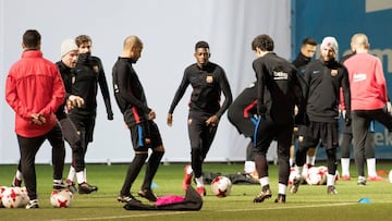 Ousmane Dembélé se ejercitó ayer con el resto de sus compañeros en el entrenamiento previo al primer partido del año.