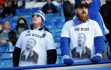 Así fue el emotivo homenaje al dueño del Leicester en el King Power Stadium