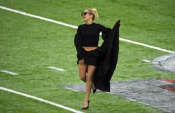 Lady Gaga piripi echándose un baile antes de su actuación.