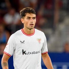 Prados recibe dorsal del primer equipo: el ‘24′ que deja Martón