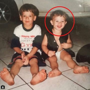 El centrocampista brasileño de 21 años nació el 12 de agosto de 1996 en Goiânia. En la foto posa con su hermano mayor Paulo. 