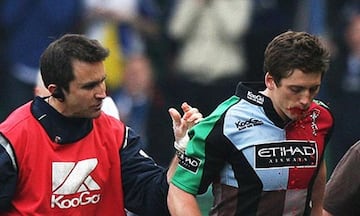 'Bloodgate - Rugby'. Tom Williams, de los Harlequins, masticó una pastilla de sangre postiza durante un partido fingiendo una lesión. Todo para perder tiempo y ganar. Es, quizá, el mayor escándalo de la historia del 'deporte noble'.