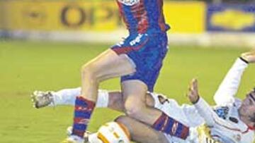 <b>CONTUNDENCIA.</b> Eibar y Nàstic no jugaron un gran partido.