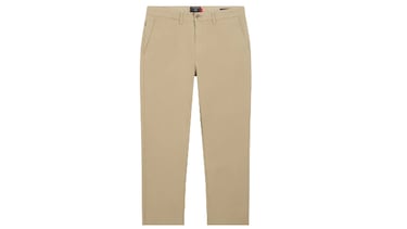 Así es como puedes vestir elegante y sin arrugas gracias a estos pantalones caqui de Dockers