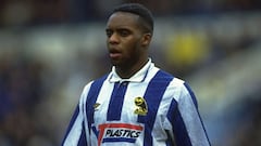 Atkinson falleció después de recibir patadas en la cabeza y
una descarga letal