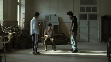 Muere en un accidente un figurante de ‘La bola negra’, la nueva película de los Javis