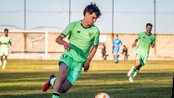 Canales, Huestamendia y Vicandi empujan con fuerza en Lezama