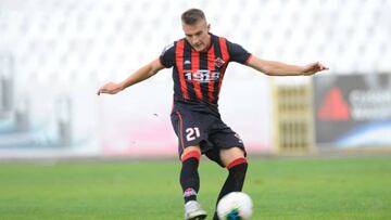 Branislav Knezevic ficha por el Elche.