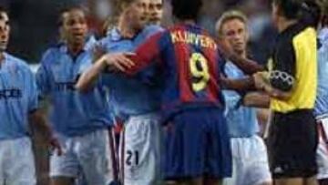 El Barcelona recurrirá la sanción de cuatro partidos a Kluivert