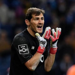 Casillas insinúa en Twitter un arbitraje favorable al Sporting