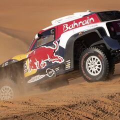 Sainz, 10 minutos y 428 km para hacerse con su tercer Dakar