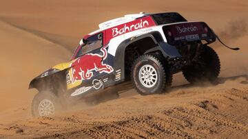 Carlos Sainz con el Mini.