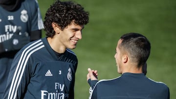 Javi Sánchez ya está por delante de Vallejo: él viajó a Roma
