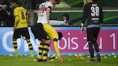 Dortmund fans call foul on Stuttgart's cup ticket prices