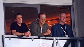 Luz para Reynolds y oscuridad para Brady en la EFL Carabao Cup