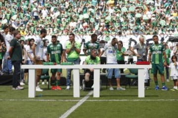 Emotivo homenaje a las víctimas del accidente aéreo de Chapecoense 