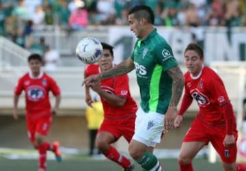 Santiago Wanderers venció por la cuenta mínima con anotación de Roberto Gutiérrez en la segunda parte del complemento.