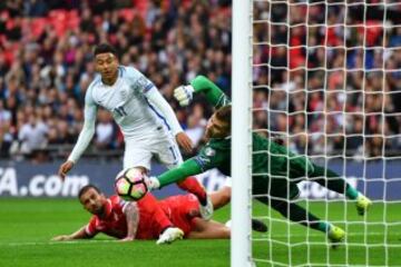 Sturridge and Dele Alli hit the mark on Southgate debut