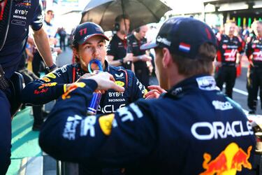 Leyenda de la Fórmula 1 señala la crisis que puede causar Red Bull si no apoyan a Checo Pérez