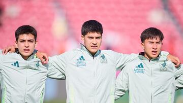 Gilberto Mora, Obed Vargas, Alexei Dominguez of Mexico  during FIFA U-20 Mens World Cup Chile 2025 match between Spain and Mexico (Mexican National team) as part Group-C at Estadio Nacional Julio Martinez Pradanos, on October 01, 2025 in Santiago, Chile.