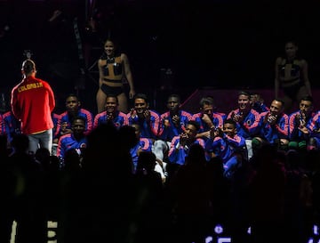 El cantante colombiano contó con la compañía de los jugadores de la Selección en la tarima.