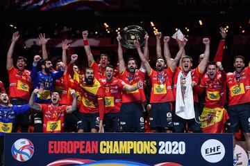 Los 'Hispanos' se colgaron su segundo oro consecutivo en un Europeo tras ganar a Croacia por 22-20.