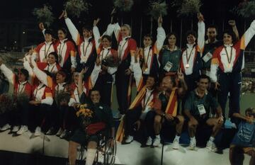 Esta medalla de oro no solo fue la más inesperada de todas las que consiguió España este año, sino que supuso un hito que, a día de hoy, todavía no se ha batido. Fue y sigue siendo el primer y único oro de un equipo femenino hasta la fecha. Se les llama “las chicas de oro” y ganaron por 2 a 1 a Alemania en la prórroga, equipo contra el que habían jugado en la prórroga y no pasaron del empate a 2.