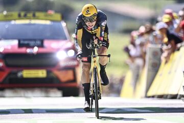 El ciclista belga paró el crono más rápido que el resto y se adjudicó la 20ª etapa