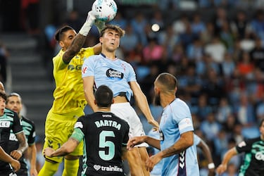 Aprobados y suspensos del Celta: Javi Rueda es un avión