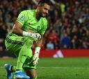 Romero salva al United en los penaltis ante el Rochdale