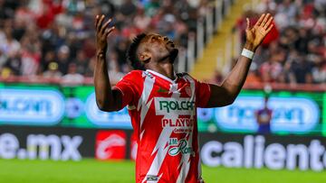 Diber Cambindo celebrates his goal 3-2 of Necaxa during the 6th round match between Necaxa and Santos as part of the Liga BBVA MX, Torneo Clausura 2025 at Victoria Stadium, on February 07, 2025 in Aguascalientes, Mexico.