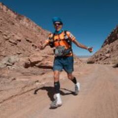 Chema Martínez logra el triunfo en el desierto de Atacama