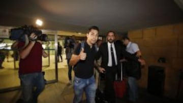 El brasileño Petros a su llegada al aeropuerto de Sevilla.