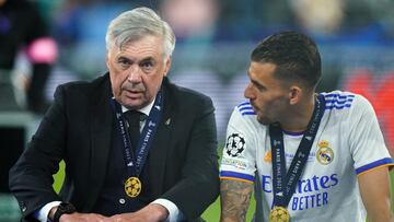 Carlo Ancelotti y Dani Ceballos.