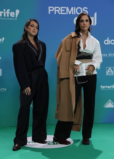 Marlena, luciendo estilo en la alfombra verde de los Premios Dial Tenerife 2026.
