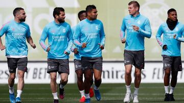 Kroos, en el entrenamiento del lunes, salt&oacute; con botas a trotar.