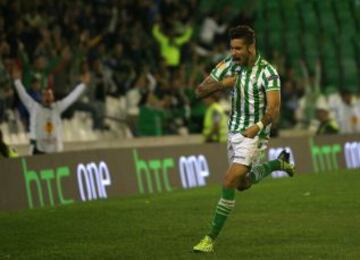 Betis-Vitoria Guimaraes. Vadillo celebra el 1-0.