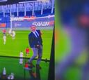 Esto nunca se había visto en TV: un ex Milan comentaba una jugada y... ¡se lesionó!