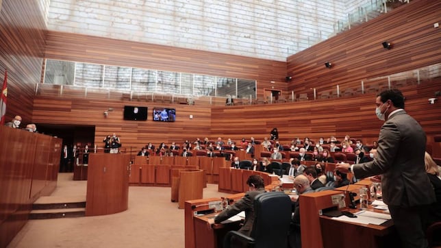 ¿Cuánto cobra un procurador de las Cortes de Castilla y León y cuál es el sueldo anual?