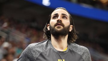 GFX20. SALT LAKE CITY (UT, EE.UU.), 05/03/2018. El escolta de Utah Jazz Ricky Rubio es visto durante un juego de la NBA entre Utah Jazz y Orlando Magic hoy, lunes 5 de marzo de 2018, en la Energy Solutions Arena de Salt Lake City, Utah (EE.UU.). EFE/GEORGE FREY