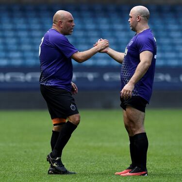 Man v Fat nació en 2014 de la mano del escritor Andrew Shanahan que estaba en un proceso de pérdida de peso, pero frustrado por cómo las asociaciones y clubes de adelgazamiento locales estaban dirigidos a las mujeres. Esto le hizo plantearse cuántos hombres estarían en su misma situación y cómo podría cambiarla. Así surgió Man v Fat, como sitio web y revista digital. 
