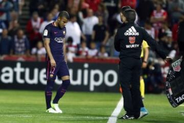 Rafinha goes off injured.