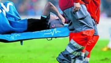 <b>KO. </b>El portugués no pudo marcharse del campo por su propio pie.