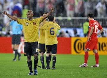 El hispano brasileño fue el eje y pulmón de la selección de Luis Aragonés en 2008. Gran temporada en su club, Villarreal que le valió para ganarse el puesto en La Roja.