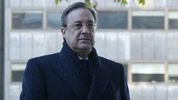 El presidente del Real Madrid, Florentino Pérez, considera que el fichaje del centrocampista brasileño Kaká, procedente del Milan y distinguido con el prestigioso ''Balón de Oro'' en 2007, supone "recuperar el liderazgo desde el punto de vista deportivo".