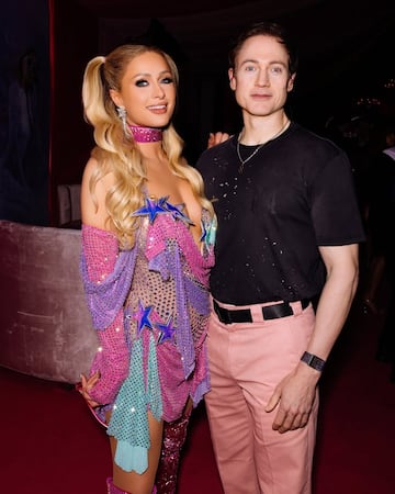 Bryan Johnson y Paris Hilton.