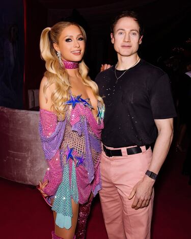Bryan Johnson y Paris Hilton.