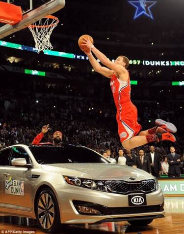 Blake Griffin, el chico que volaba sobre los coches vuelve a México