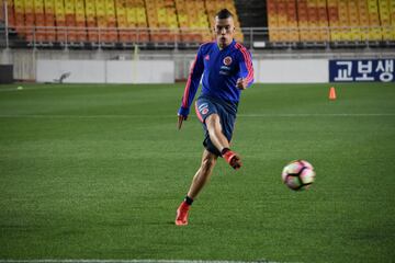 Mateus Uribe durante el entrenamiento de Colombia en el Estadio Mundialista de Suwon