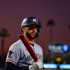 All-Star Carlos Correa says he has “full control” of proposed Astros trade ahead of MLB deadline